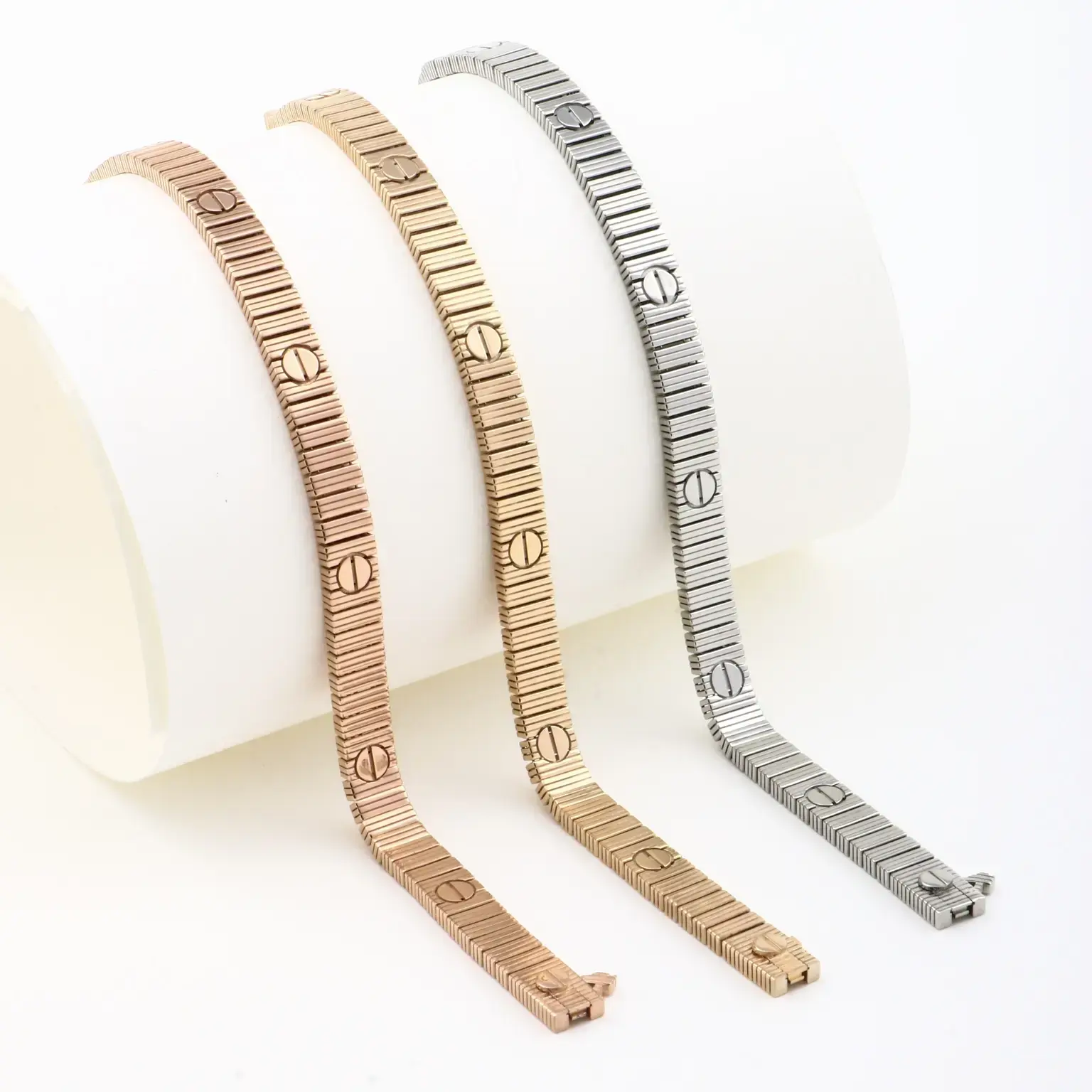 دستبند کارتیه لاو انلیمیتد زرد